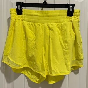 Lululemon / Hotty Hot High-Rise Short 4” / Electric Lemon